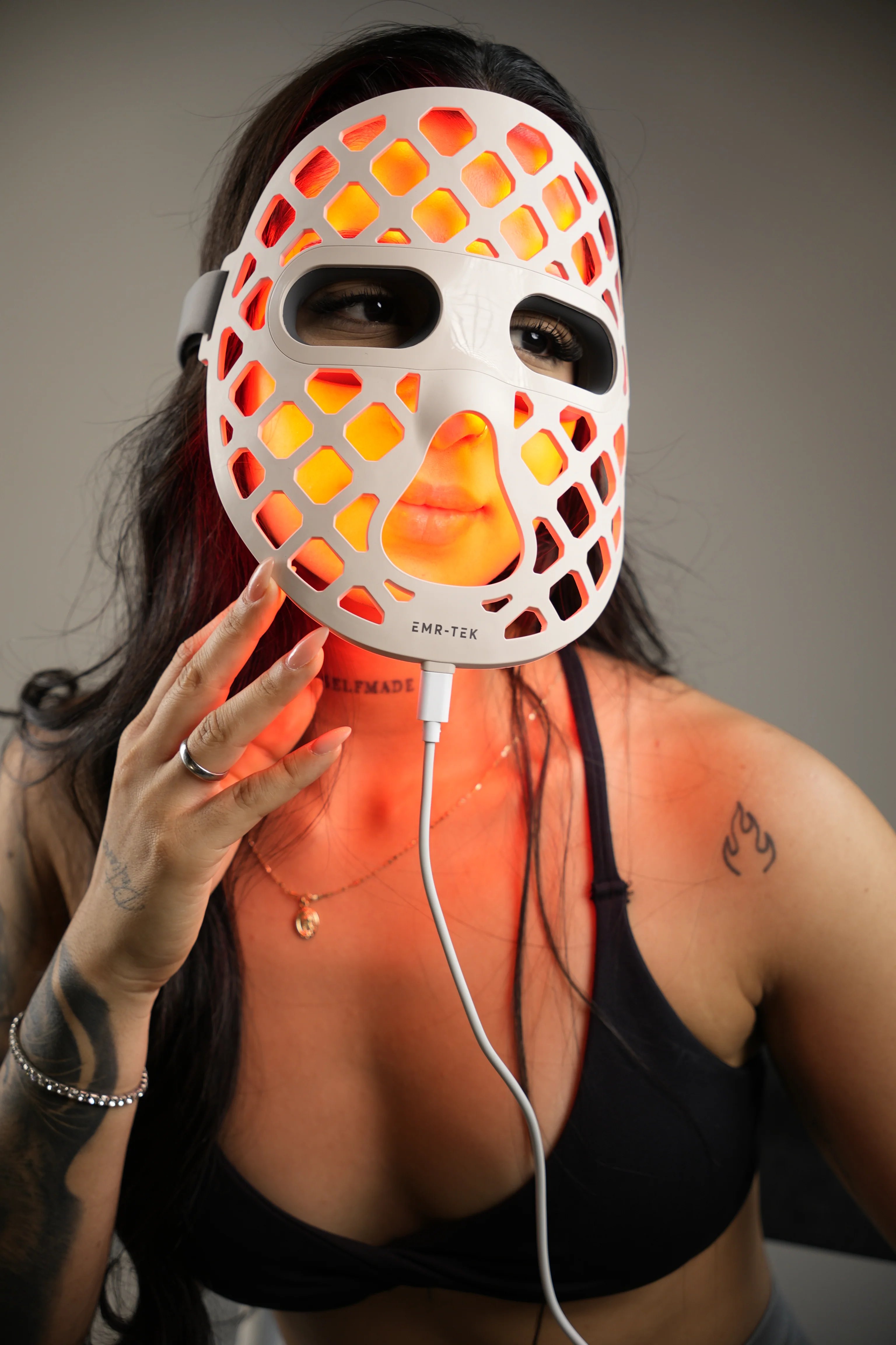 ETERNO Mask -  LED Skincare Multi-Light Rejuvenation - Image 9